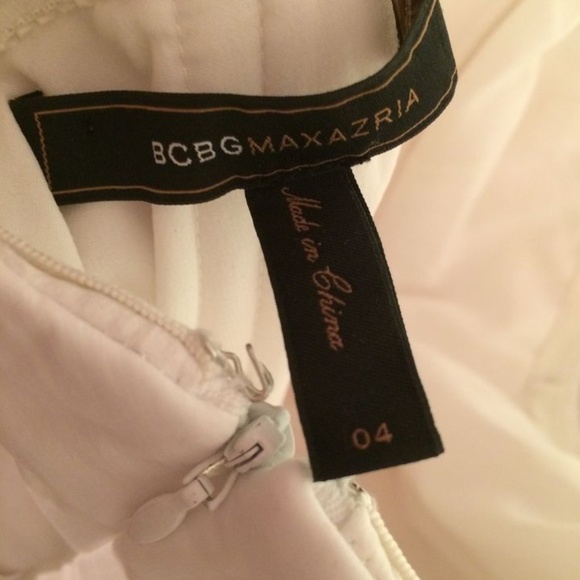 BCBG white dress, size 4US never worn - Picture 5 of 5